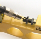 Slotted plunger tip for RCA connectors